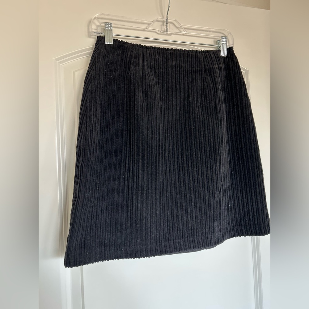 Vintage black wrap-around corduroy skirt - Picture 2 of 11